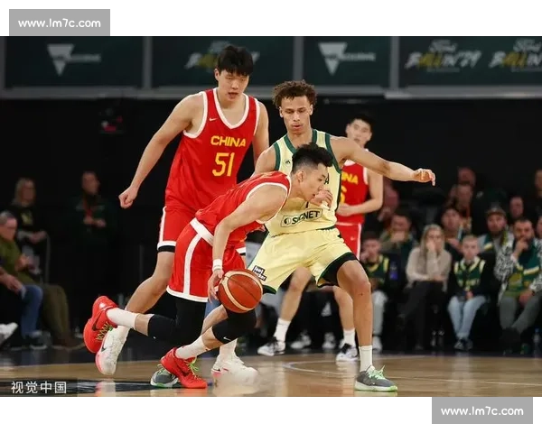 男篮迎战黄蜂强强对话检验阵容深度与攻防体系成色之战关键节点